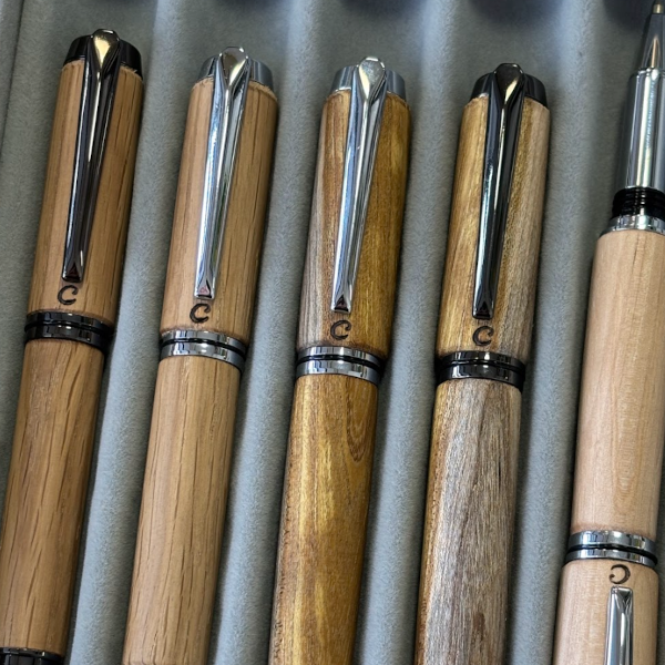Confection bois Stylos en bois tourné